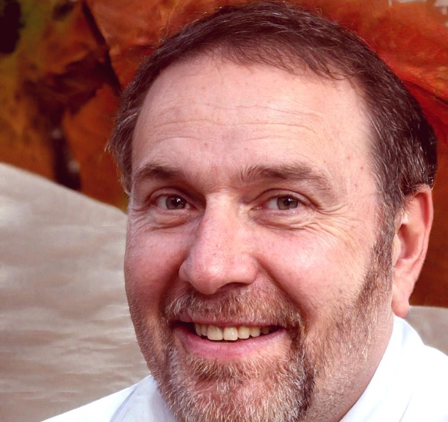 Thabo Lebenya, Senior Financial Consultant